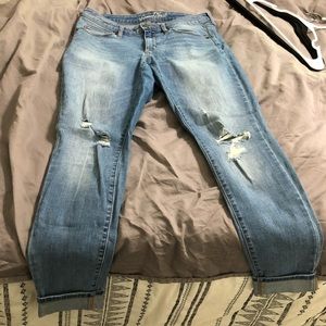 Mid rise cuffed jeans
